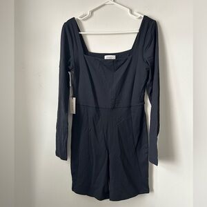 Babaton Black Contour‎ Squareneck Bodysuit